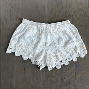 Ladies white lace shorts sz small to medium brand new